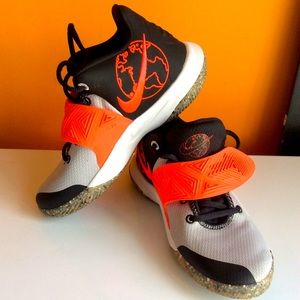 Nike Boys Kyrie Flytrap lll